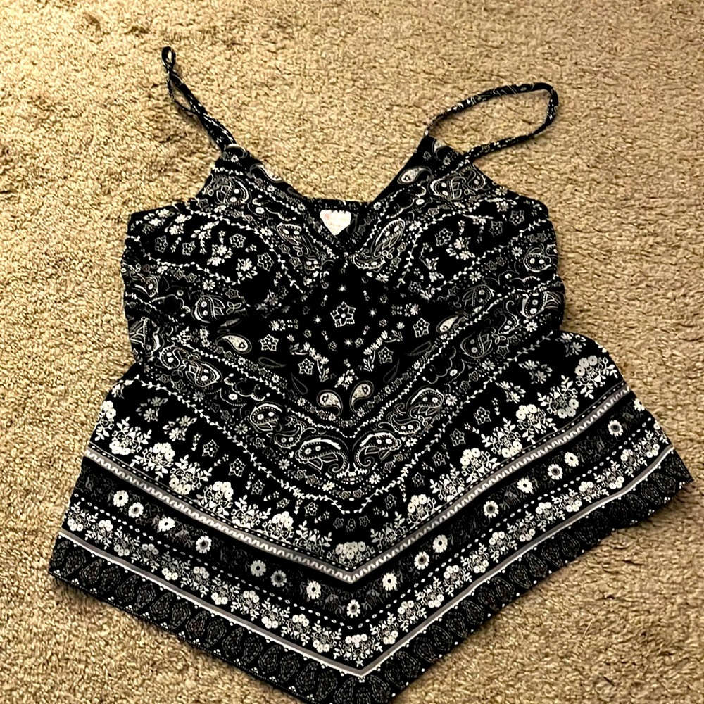 Black and White bandana tank, Size L No Boundaries